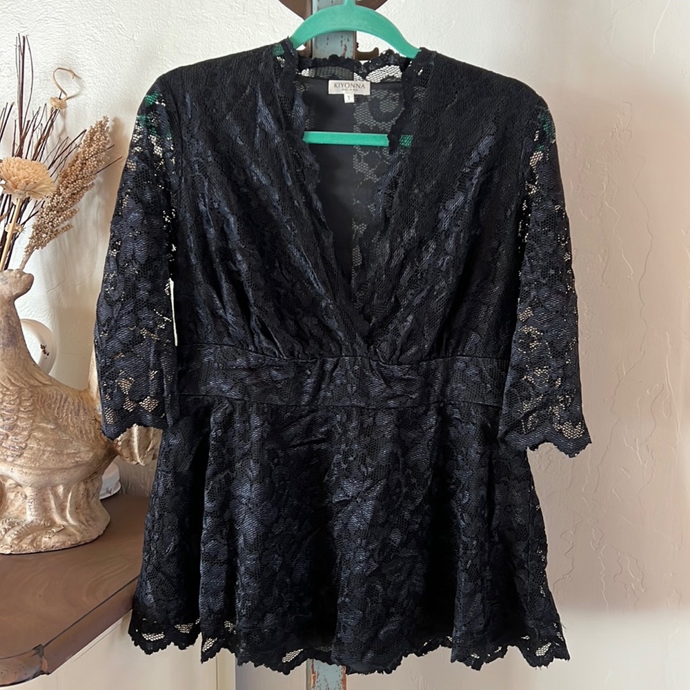 Kiyonna Plus Size Lace Black Top - Size 1 (similar to a 14)